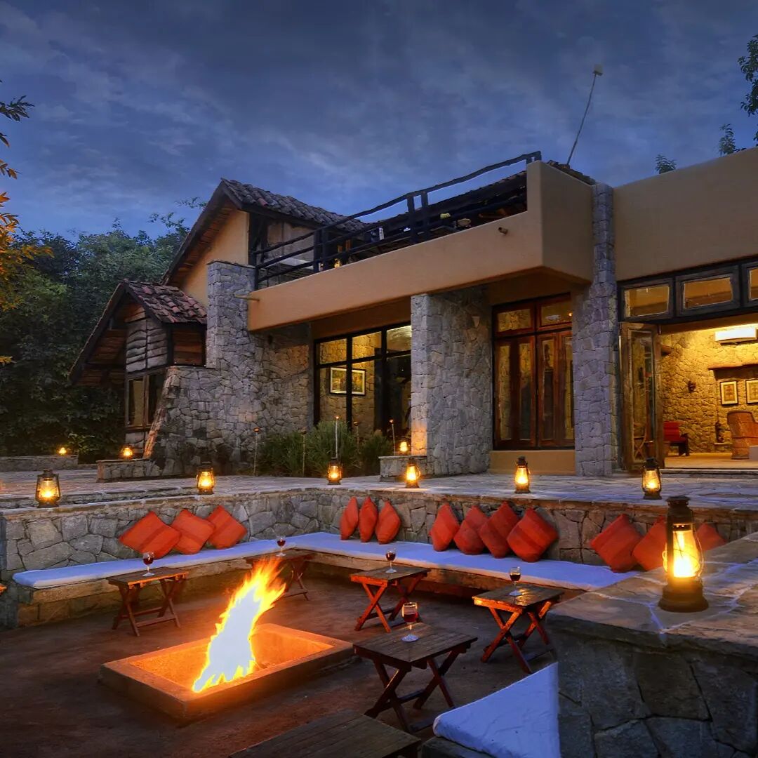 Signature jungle stay